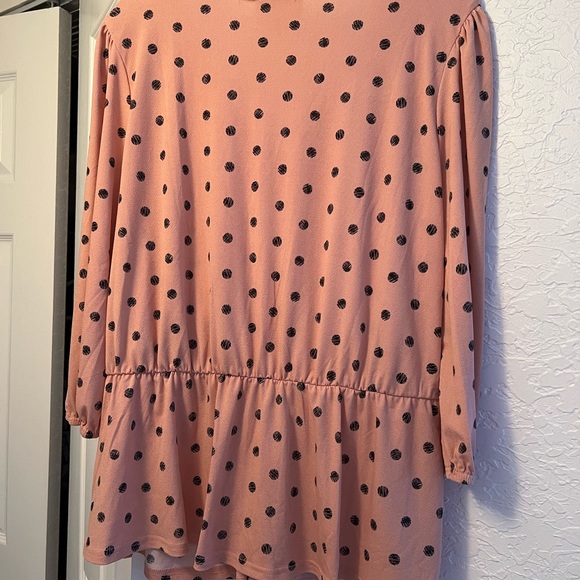 FLOWER & FEATHER 2XL PINK & BLACK DOT TOP - Picture 6 of 7